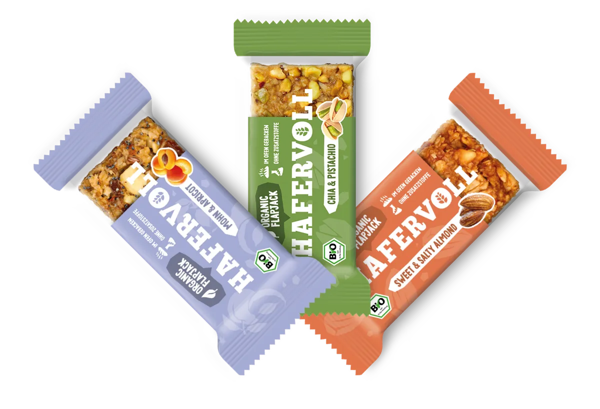 Drei Hafervoll Organic Flapjack Riegel: Mohn & Apricot, Chia & Pistachio und Sweet & Salty Almond